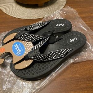 Floopi Women's Aztec Knit Thong Flip Flop size 9